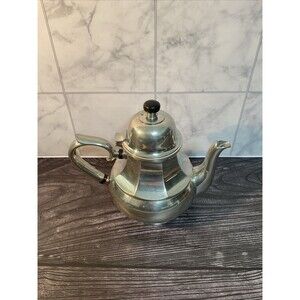 Royal Selangor Hand Finished Sovereign Collection Pewter Tea Pot..